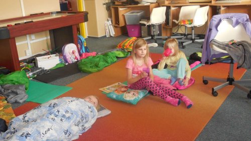 Noc s Andersenem v knihovně - 7.4.2017